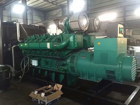中国 1250KVA中国Yuchaiの発電機の電気発電機水によって冷却されるGenset 工場